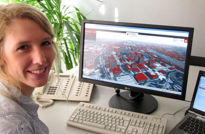 Auszubildende am Bildschirmarbeitsplatz