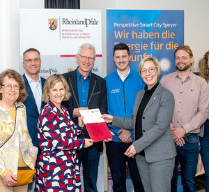 Förderbescheidübergabe mit Klimaschutzministerin Katrin Eder, Oberbürgermeisterin Stefanie Seiler und Wolfgang Bühring, Geschäftsführer der Stadtwerke Speyer